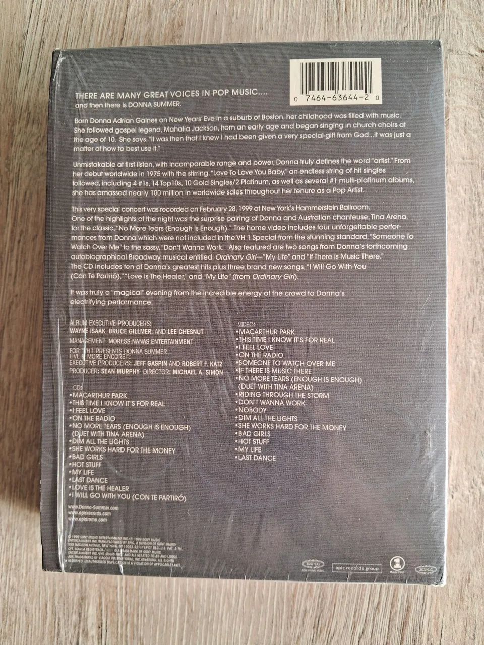 CD e VHS DONNA SUMMER LACRADO IMPORTADO U.S.A.LIVE & MORE  ENCORE! VH1 PRESENTS. - Foto 2