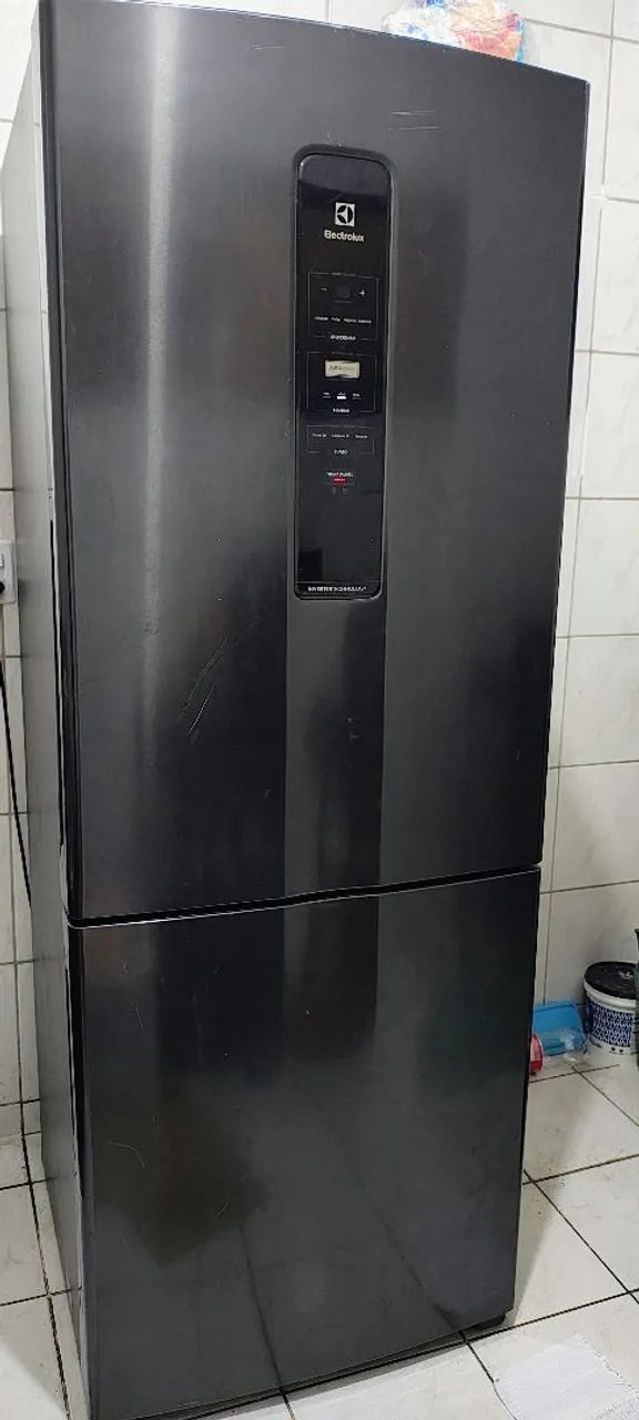 Geladeira Eletrolux Black inox 