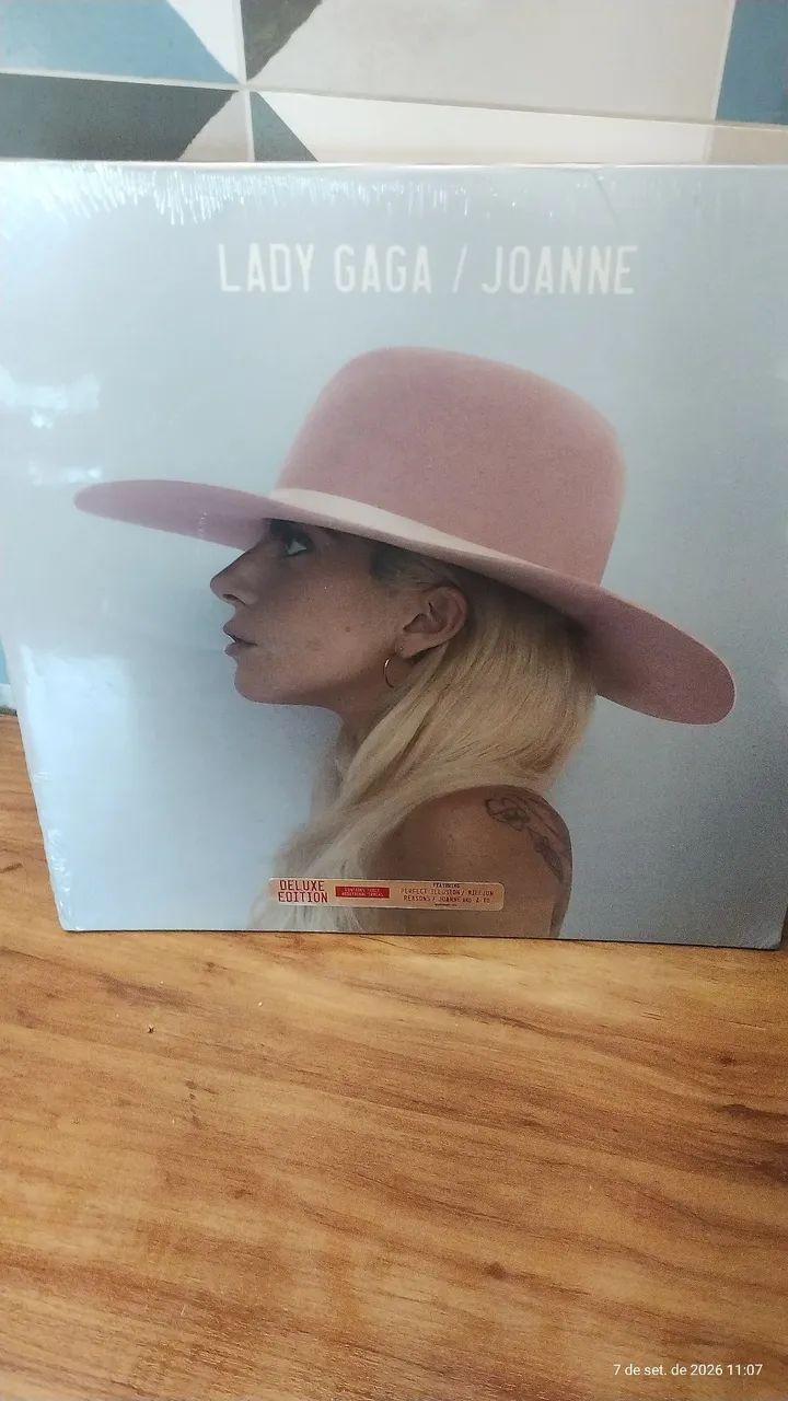 LP LADY GAGA DELUXE EDITION LACRADO - Foto 3
