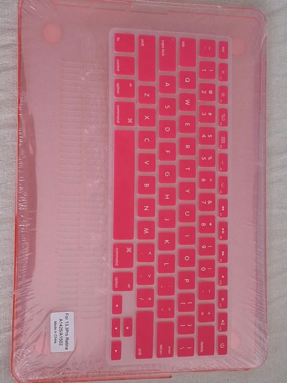 Capa rígida (de policarbonato) + película MacBook Pro 13" Retina (modelos A1425 e A1502)