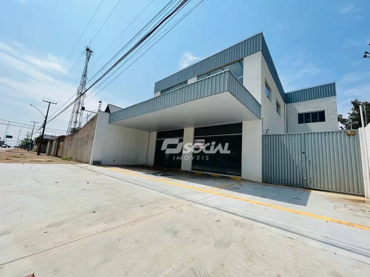 Ótimo prédio comercial para locação com amplo espaço, localização privilegiada e estaciona