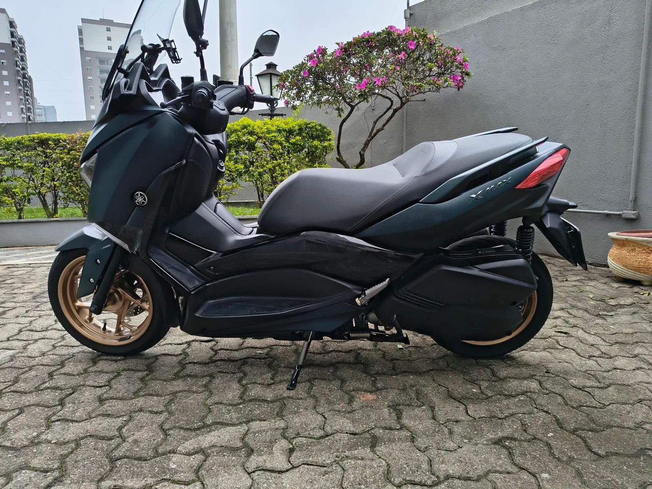 Xmax 2024 ABS - cor verde.