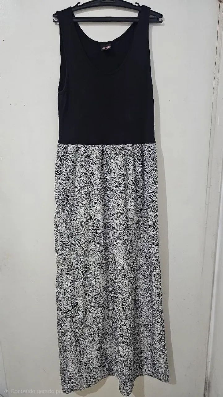 Vestido preto com bolinhas