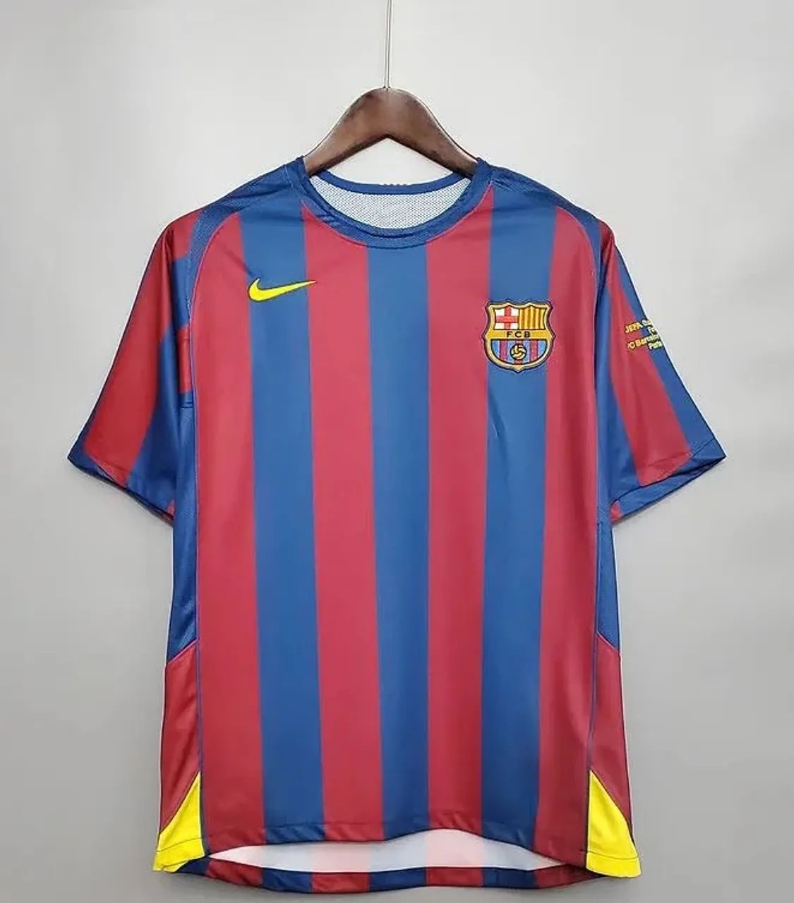 Camisa do Barcelona retrô 2006