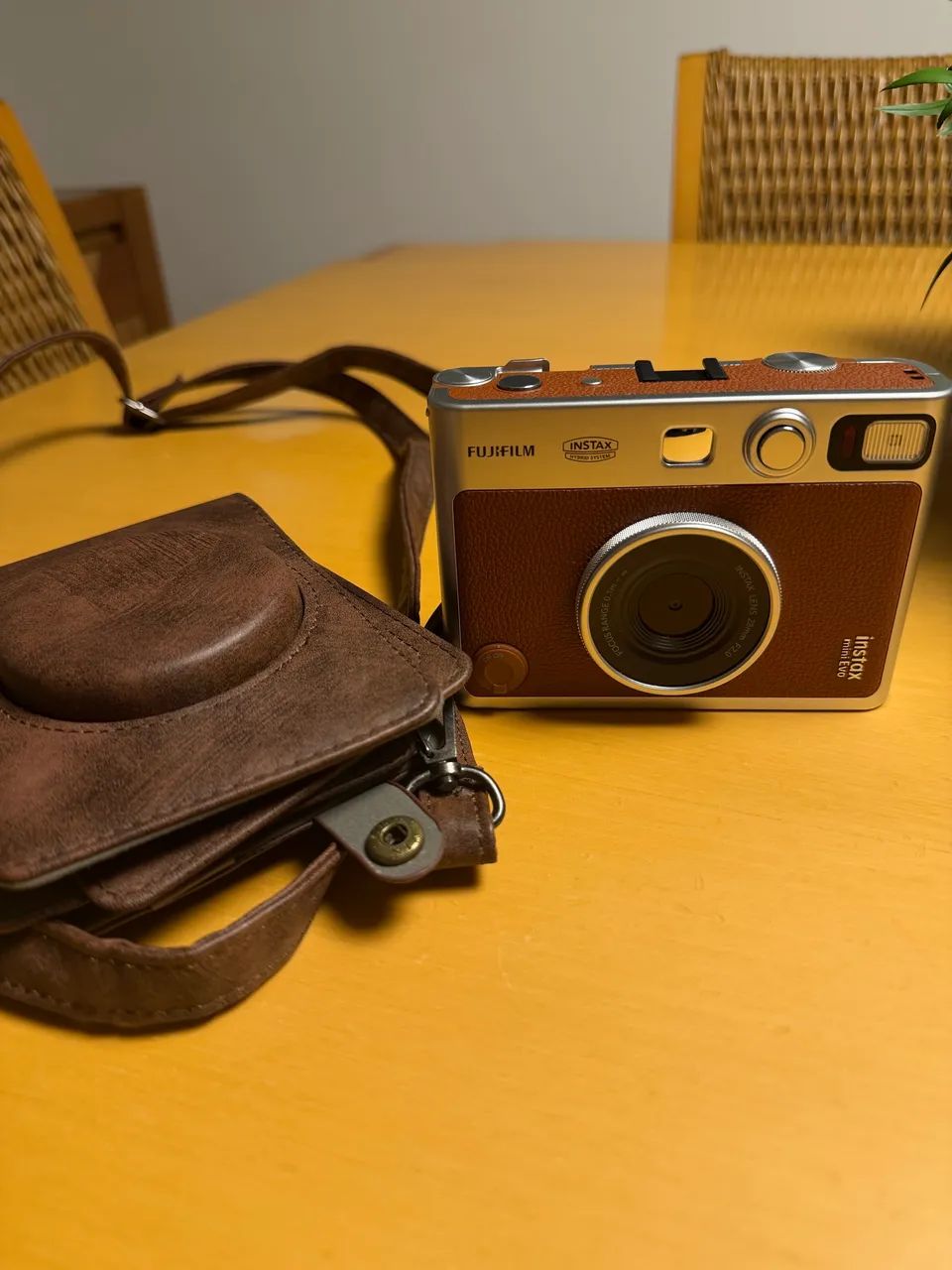 VENDO INSTAX MINI EVO MARROM + BOLSA 