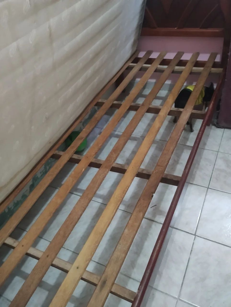 Cama  madeira e colchão ortopédico  - Foto 2