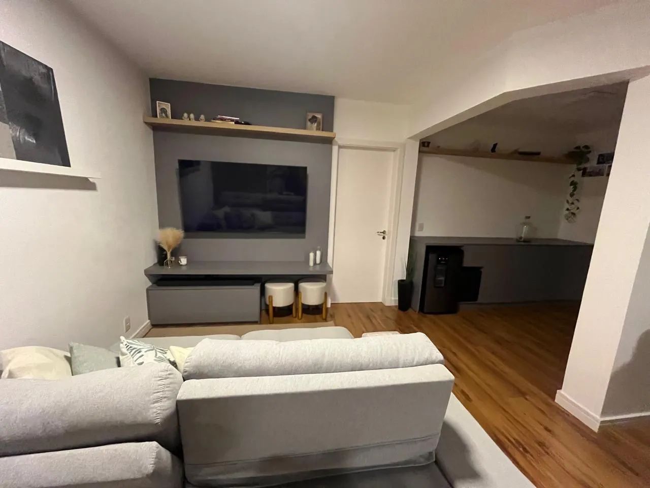 Vendo Móveis em mdf: hack sala, aparador e bancada 