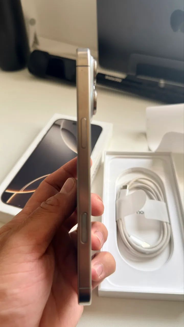 iPhone 16 Pro Max Silver ? Excelente Estado - Foto 5