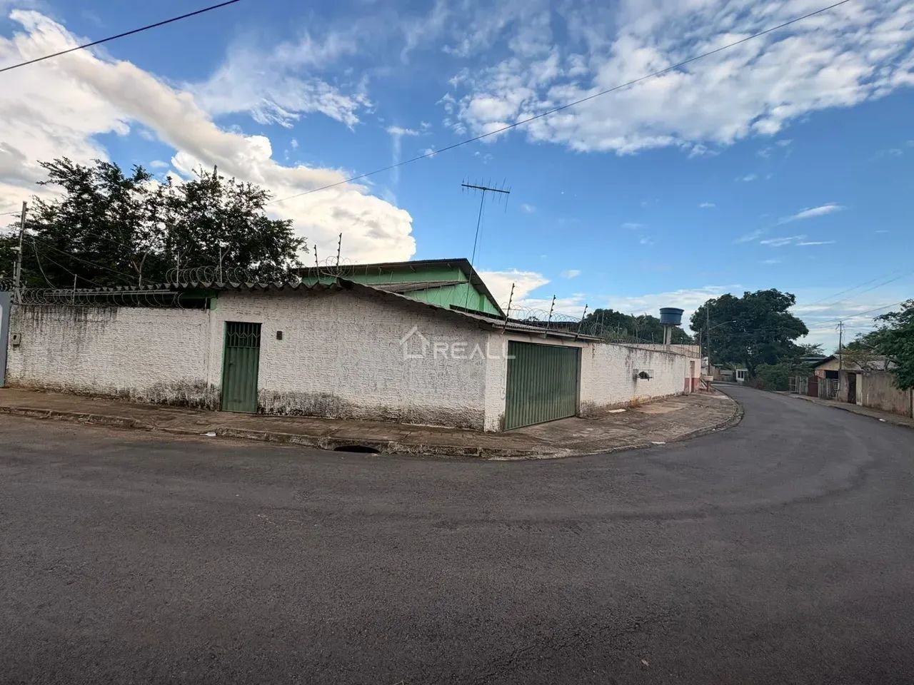 Vila Acre, Casa com 3 Quartos + 341m² - Foto 2