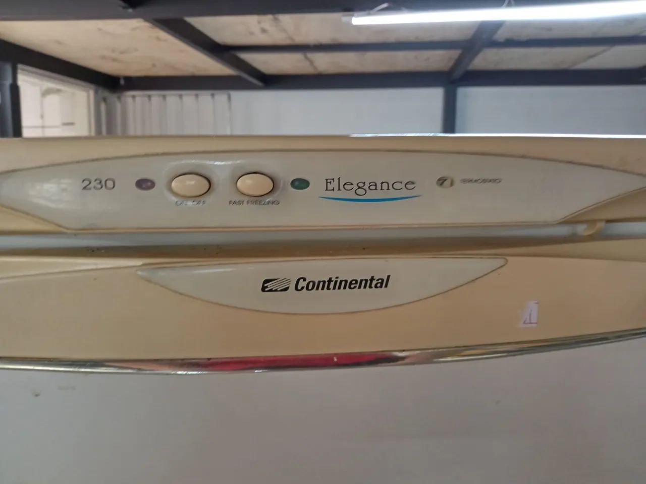 Freezer Vertical Continental 230 Litros com Defeito  - Foto 4