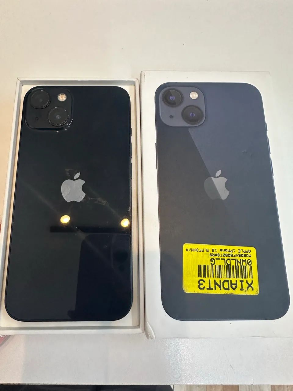 iPhone 13 semi novo. 