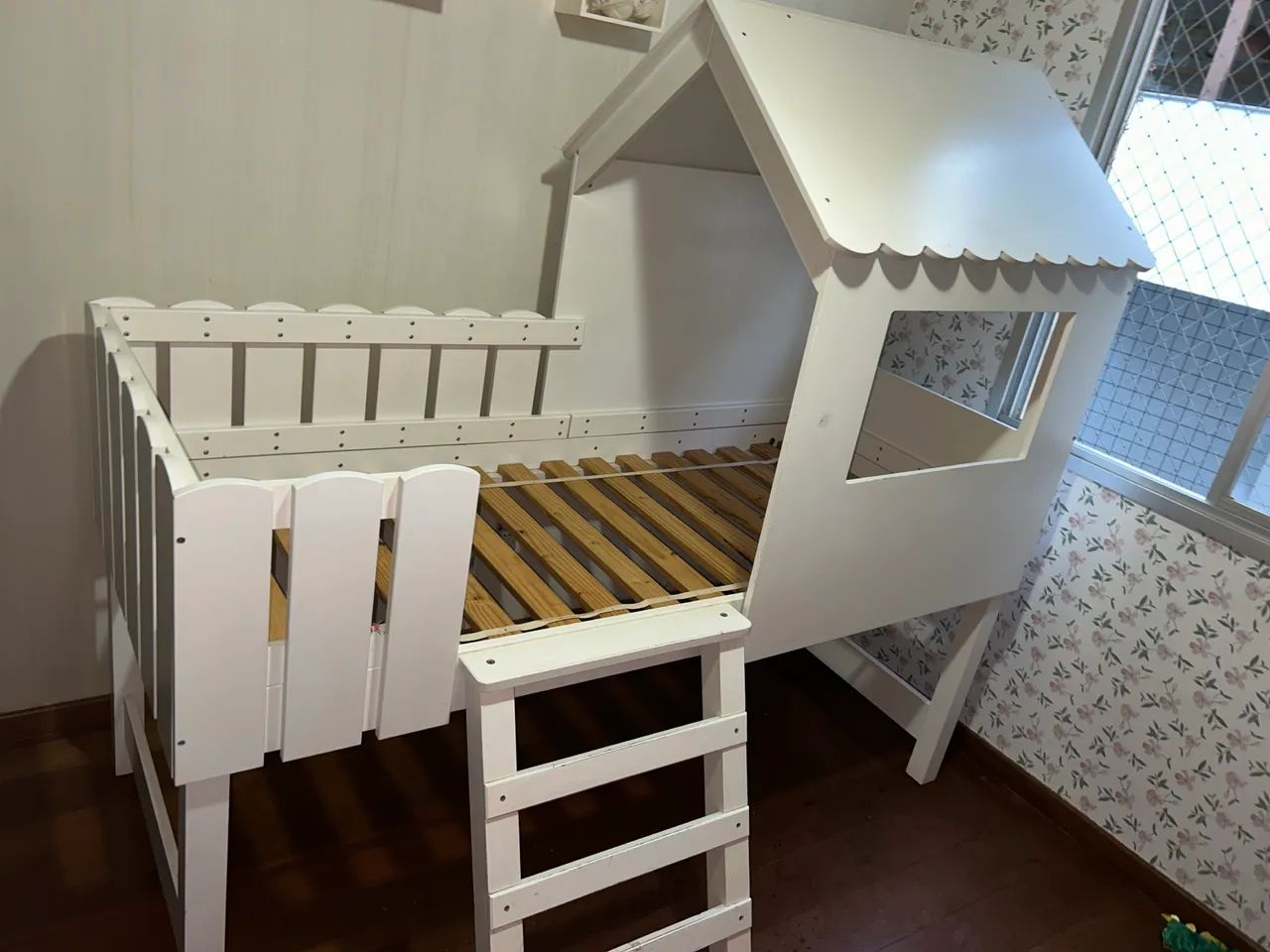 Cama - casinha infantil - Madeira  - Foto 2