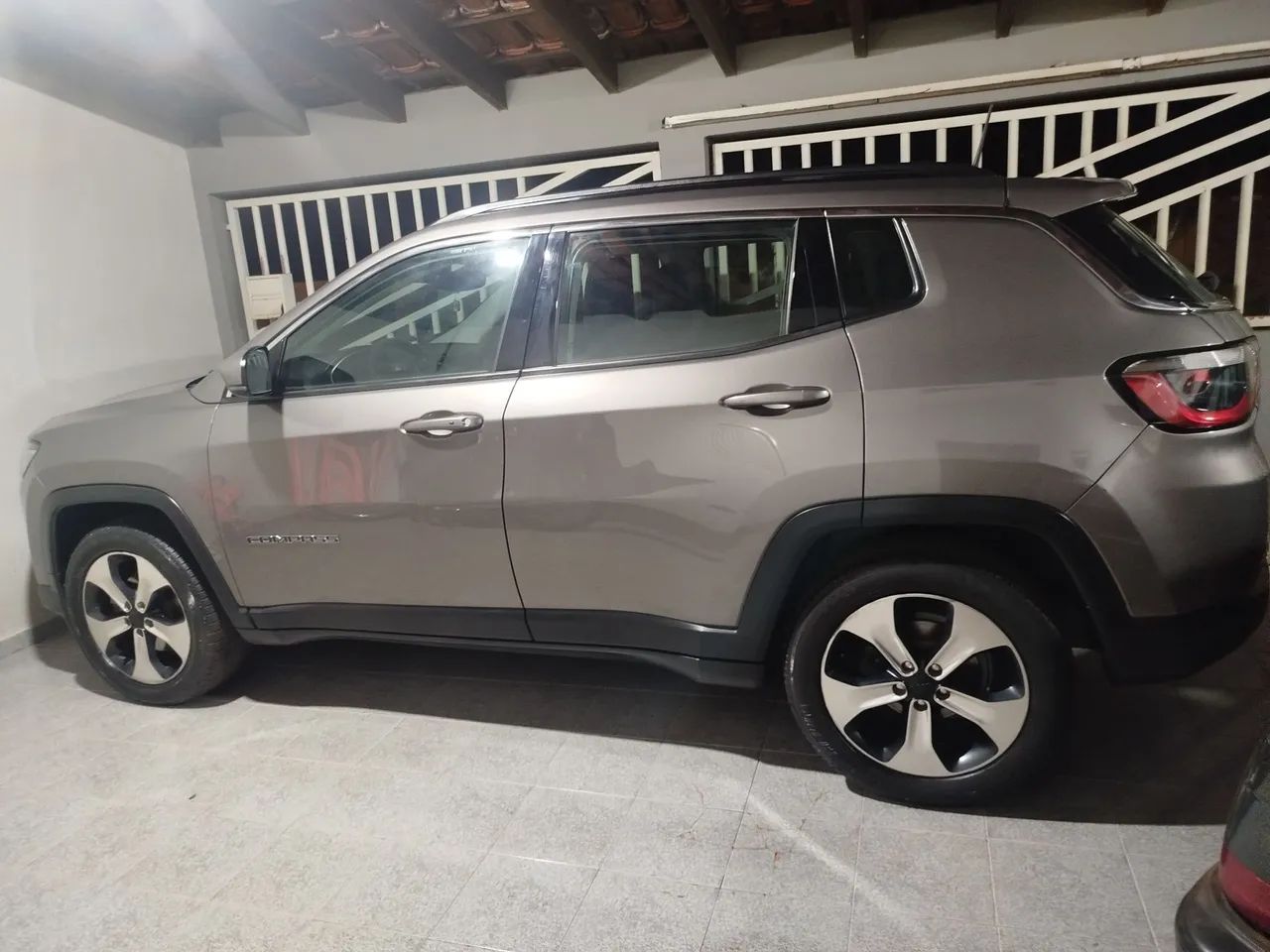 Jeep Compass Longitude 2.0 4X2 Flex 16V Aut. 2018 - Foto 4