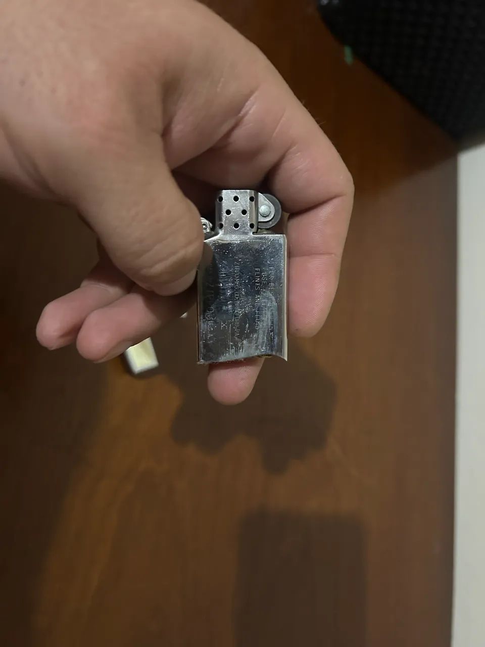 Zippo Ultralite Slim Branco  - Foto 5
