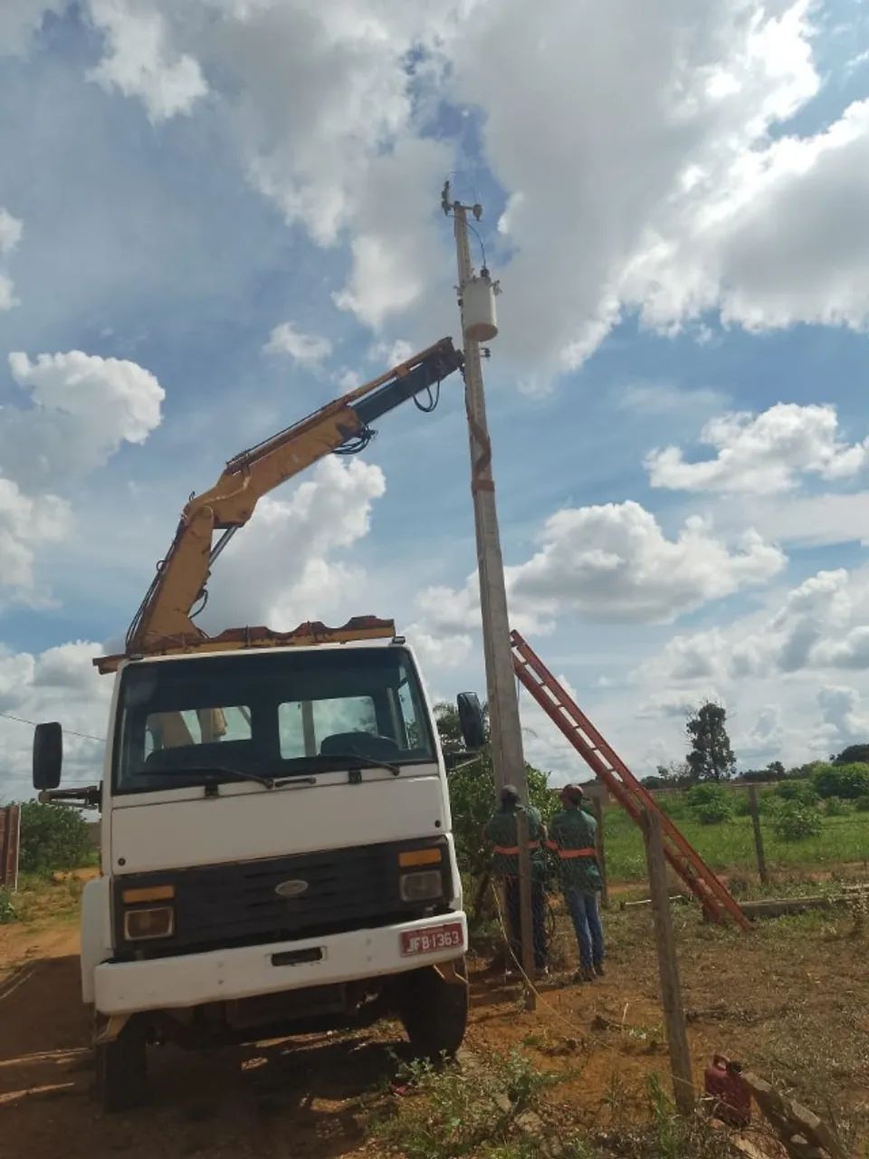 Serviço de Caminhão Munck