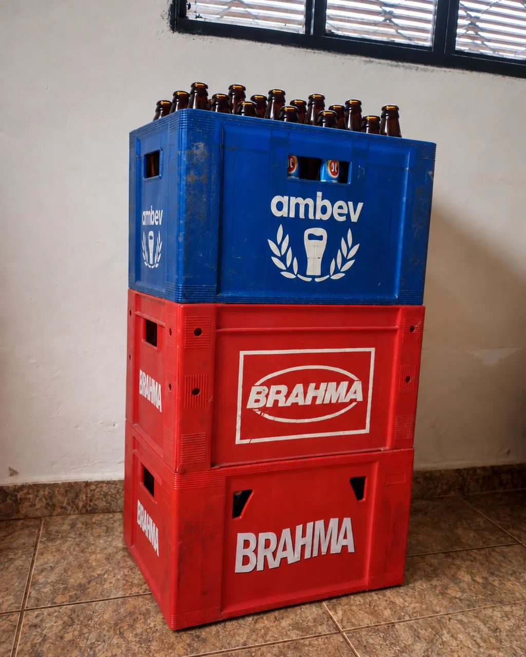 3 Engradados Ambev e Brahma R$ 150 - Foto 2