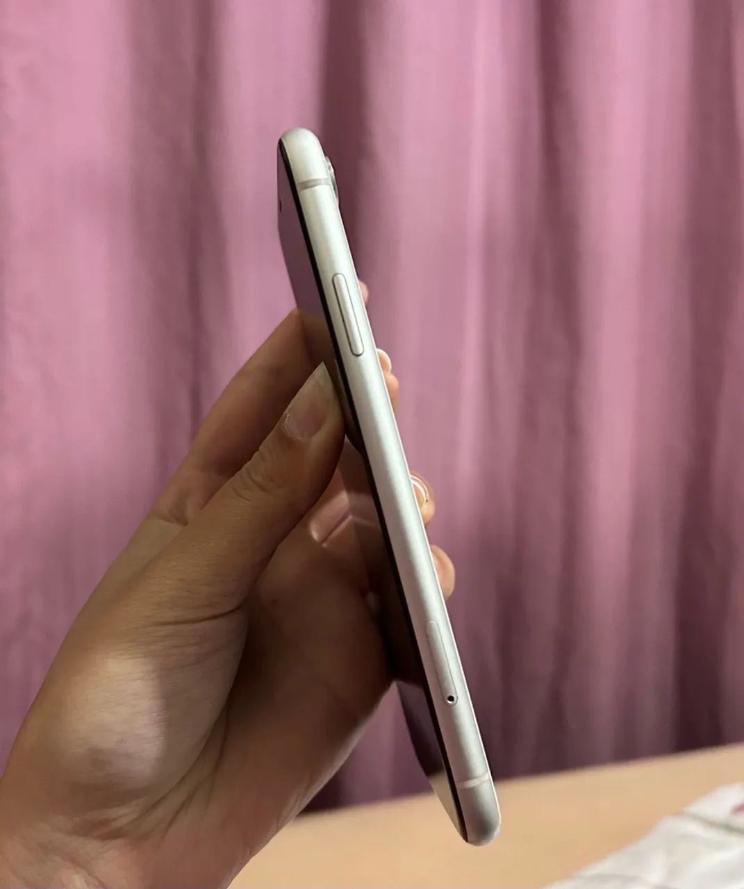 iPhone XR branco 64gb bateria 77% - Foto 3