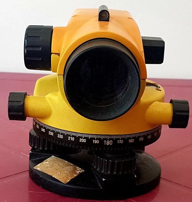 Nível Óptico Automático Leica Runner 24 + Estojo Rígido Original - Foto 4