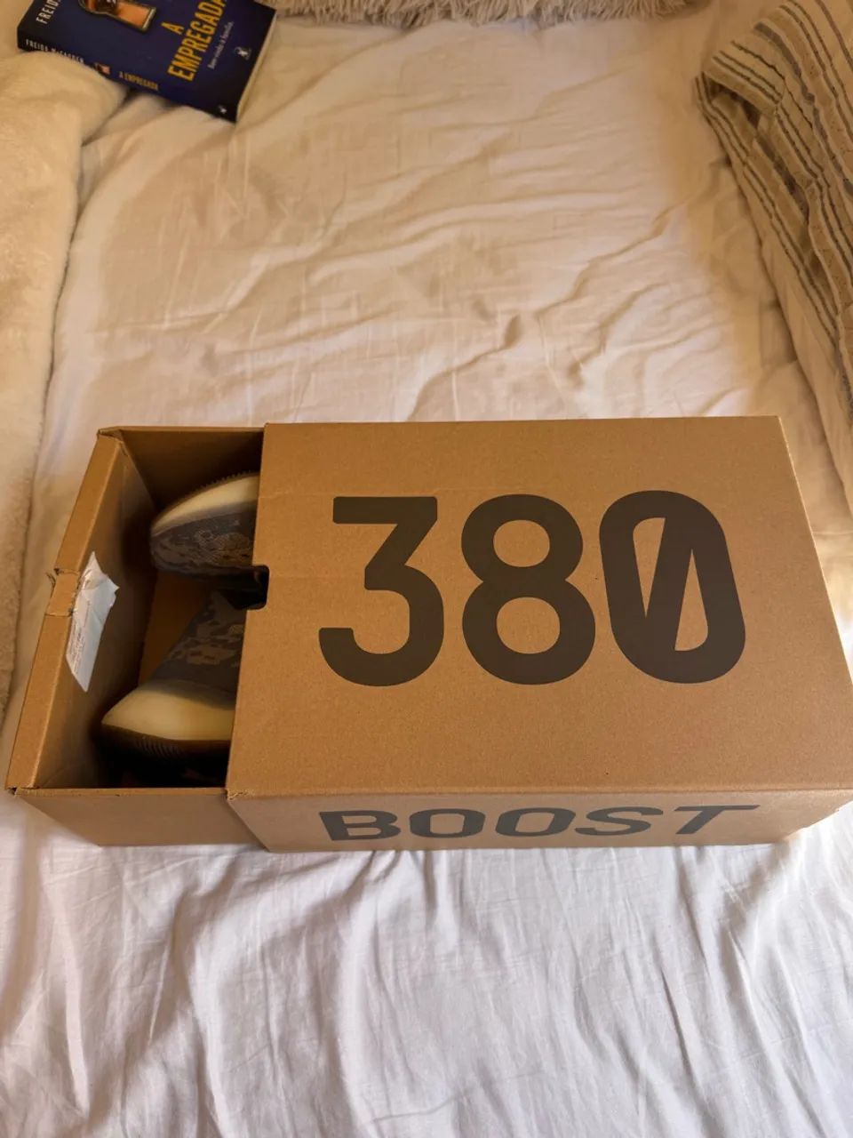Yeezy Boost 380 - Foto 5