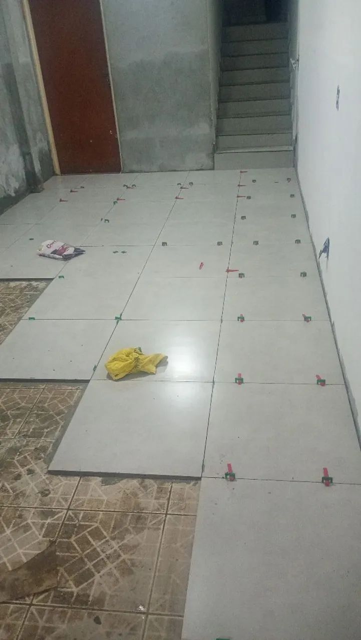 ladrilheiro e pedreiro em geral 