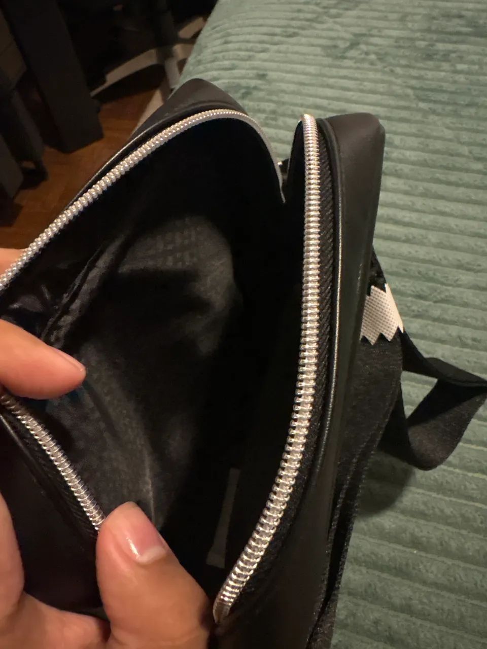 SHOULDER BAG BOLSA BOSS PRETA - Foto 3