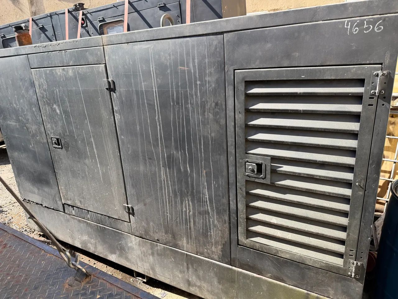 Vendo gerador de 115 kVA.  * - Foto 5