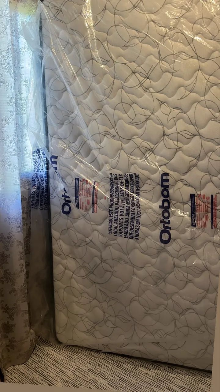 Colchão d e cama box - Ortobom - Novo
