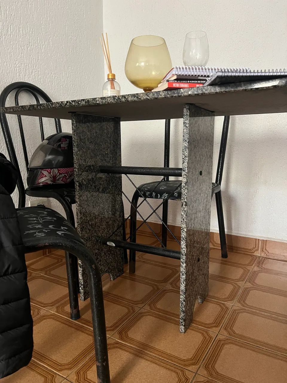 Mesa com cadeiras 