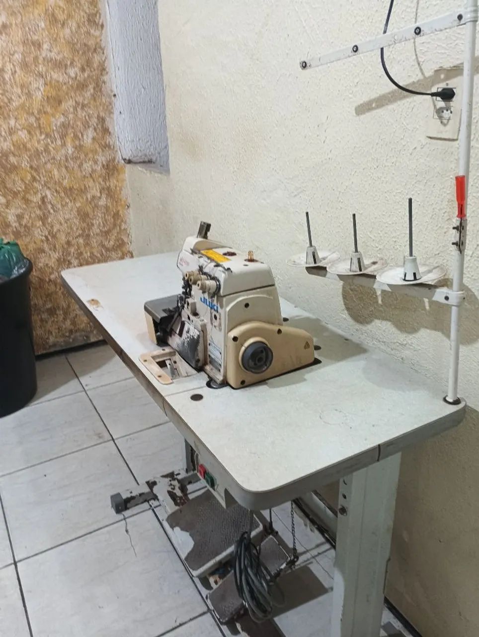 Máquina overloque  - Foto 2