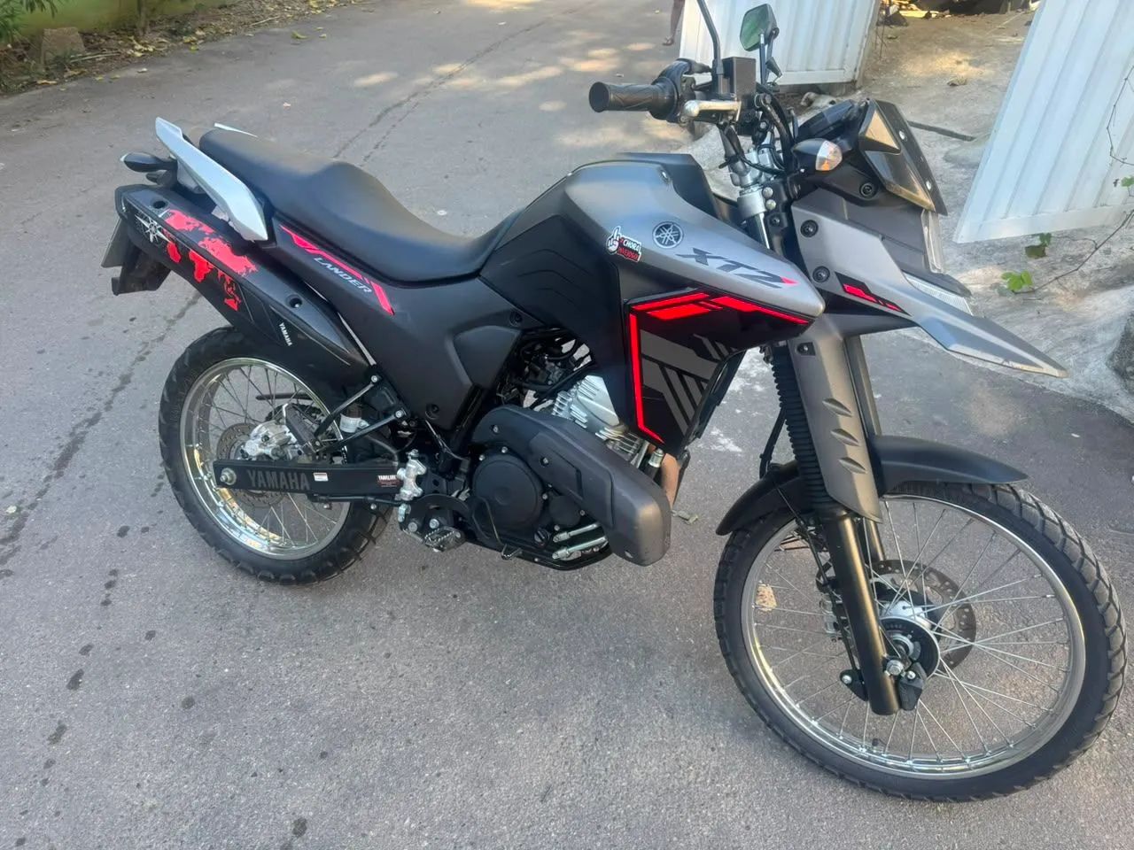 XTZ Lander 250  - Foto 2