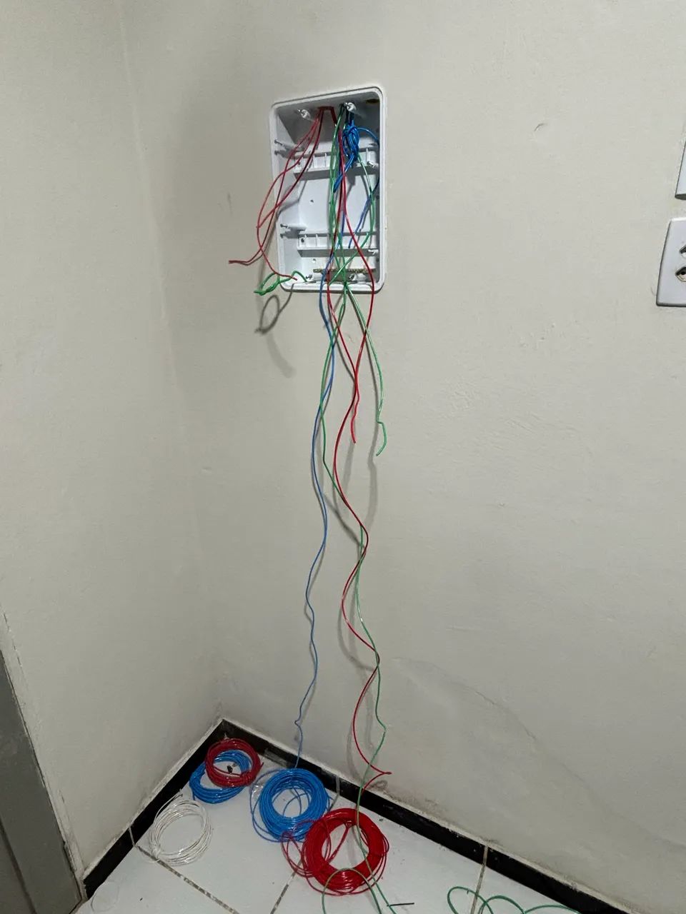 Montagem de Quadro de Distribuição  - Foto 3