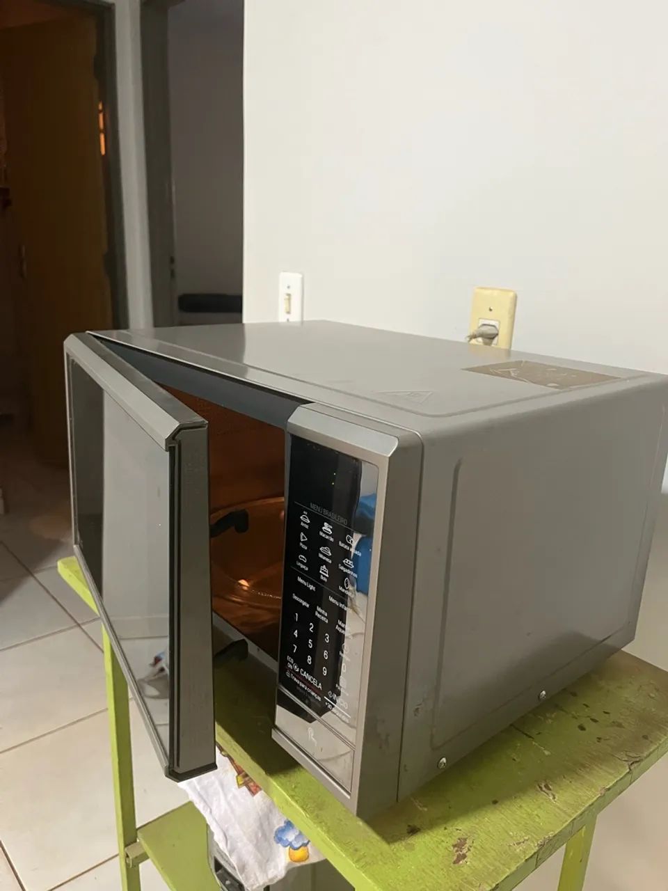 Microondas semi novo - Foto 3