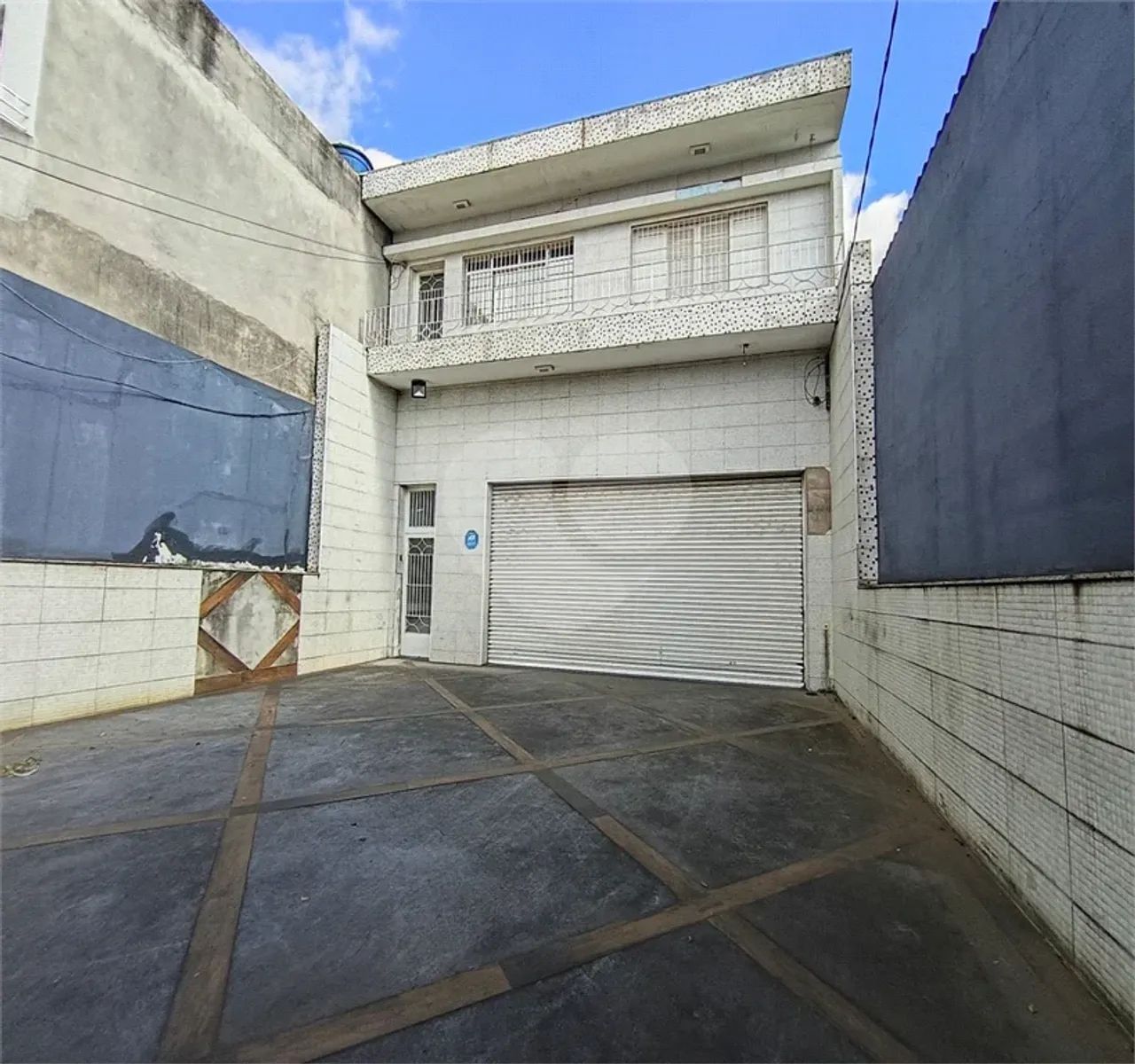 PRÉDIO COMERCIAL DE 1.142,96 M² COM 02 SALÕES, 09 SALAS, 11 BANHEIROS, 04 QUARTOS PARA VEN - Foto 2