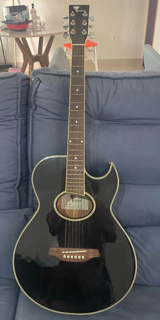 Violão preto Eagle 