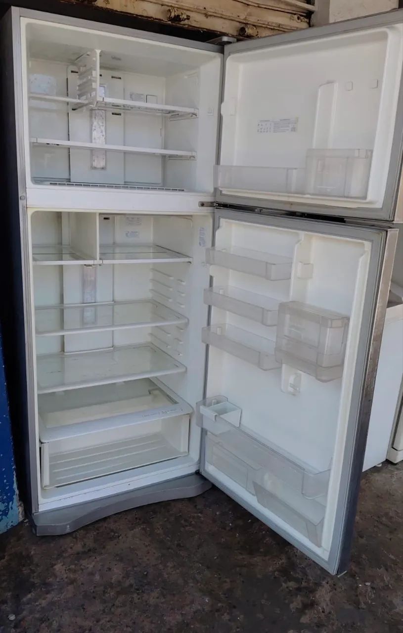 Geladeira Duplex inox 220vts - Foto 2