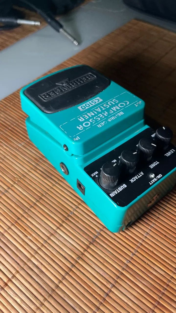 Pedal Guitarra Behringer CS100 Compressor Sustainer - Foto 4