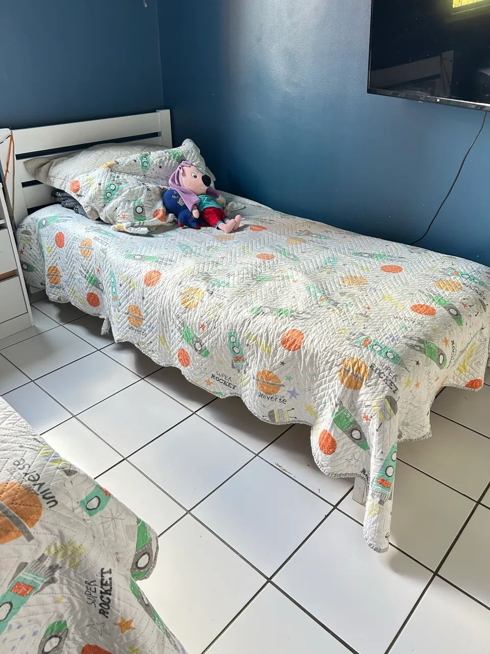 Cama de solteiro com colchão 