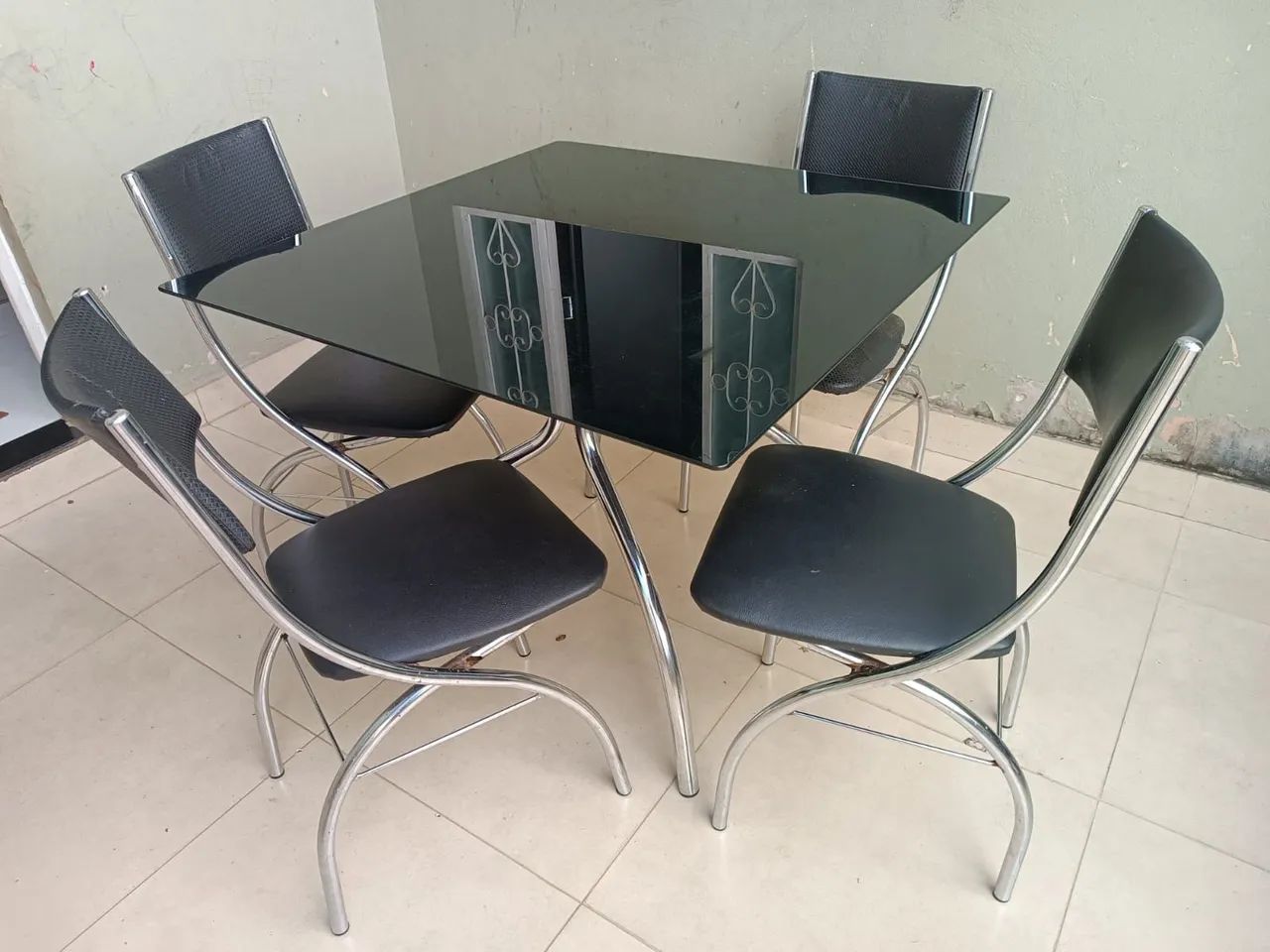 Mesa com 4 cadeiras - Foto 3