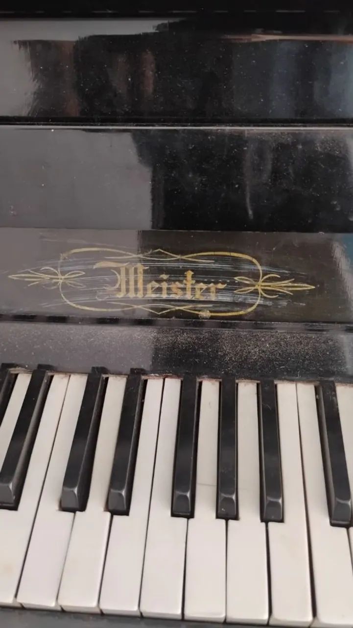 piano vertical Meister