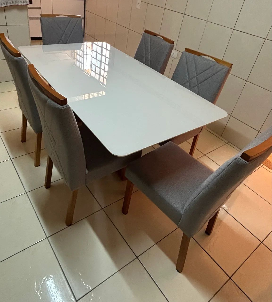 Mesa de jantar 6 cadeiras