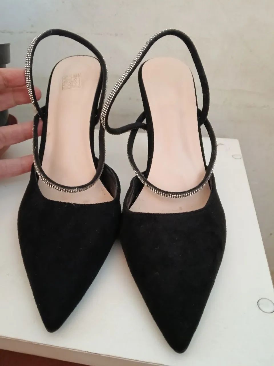 Sapato com tiras de strass - Foto 2