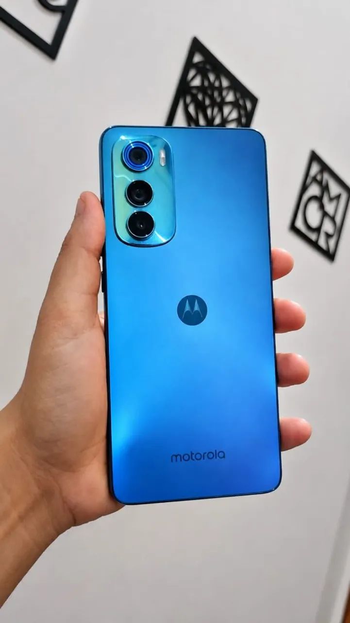 Motorola Edge 30 ?