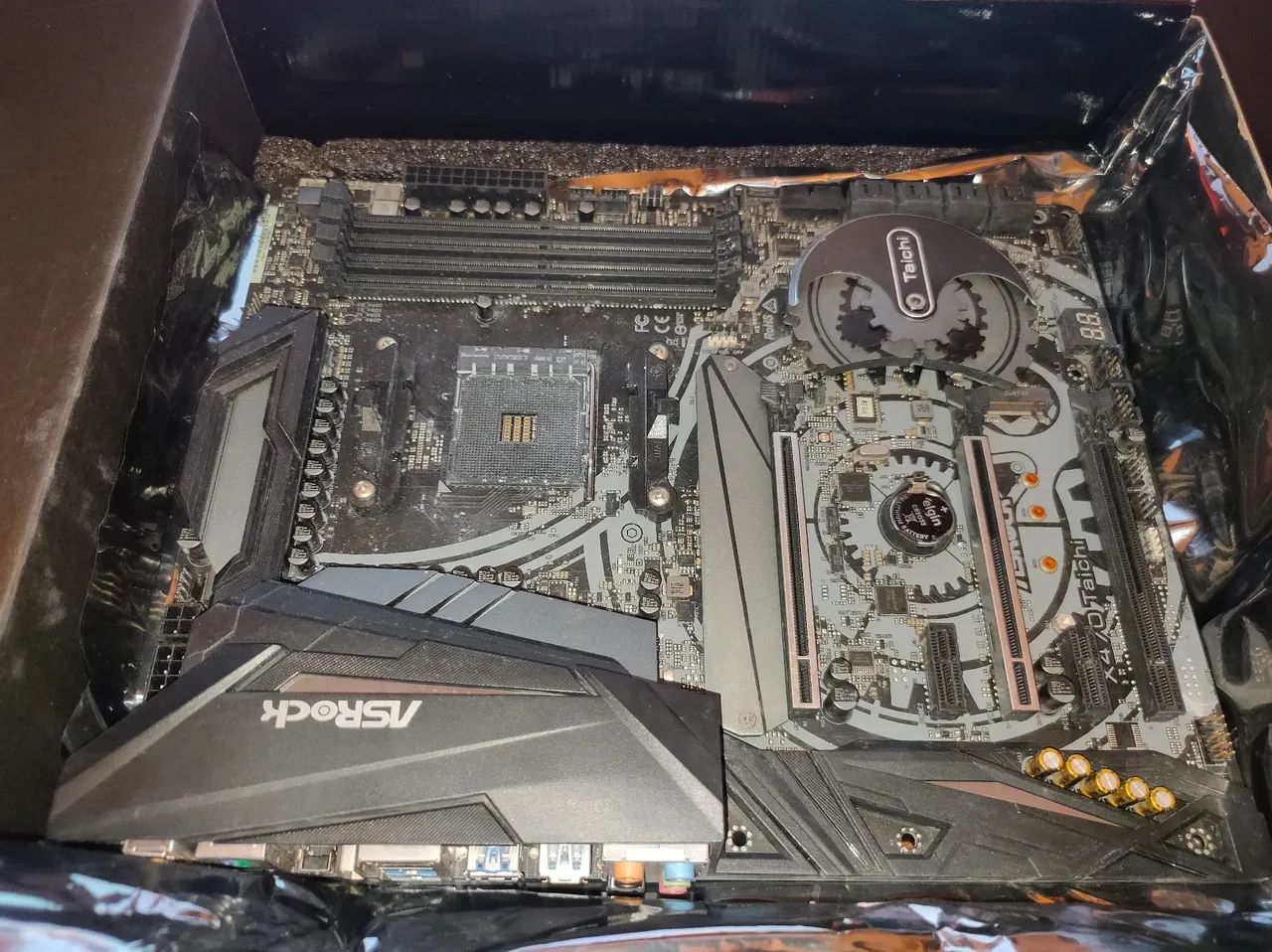 ASRock X470 Taichi<br><br> - Foto 5