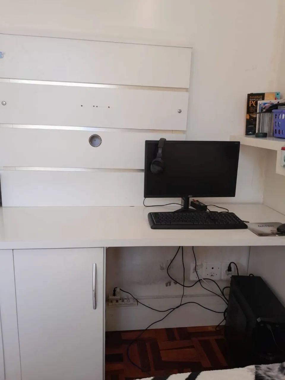 Mesa com painel - Foto 3