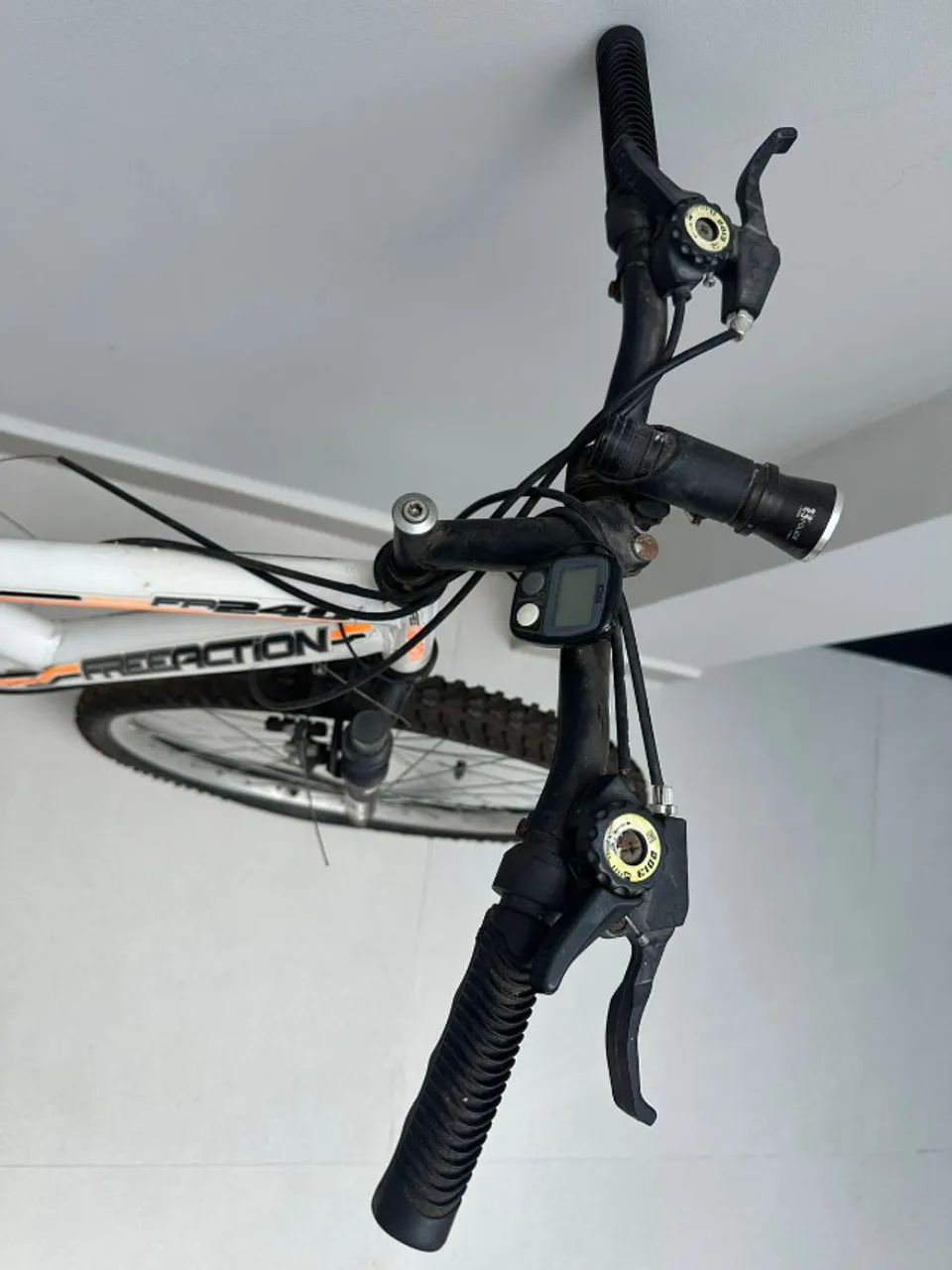 bicicleta freeaction fa240 full suspension - Foto 4