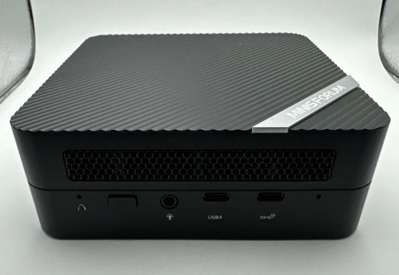 Mini PC Minisforum UM773 Lite 
