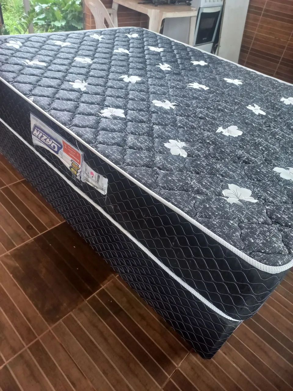 Cama bom casal pouco usada 