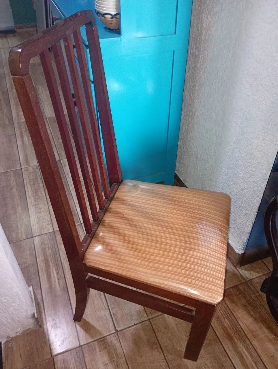 Mesa e cadeiras 