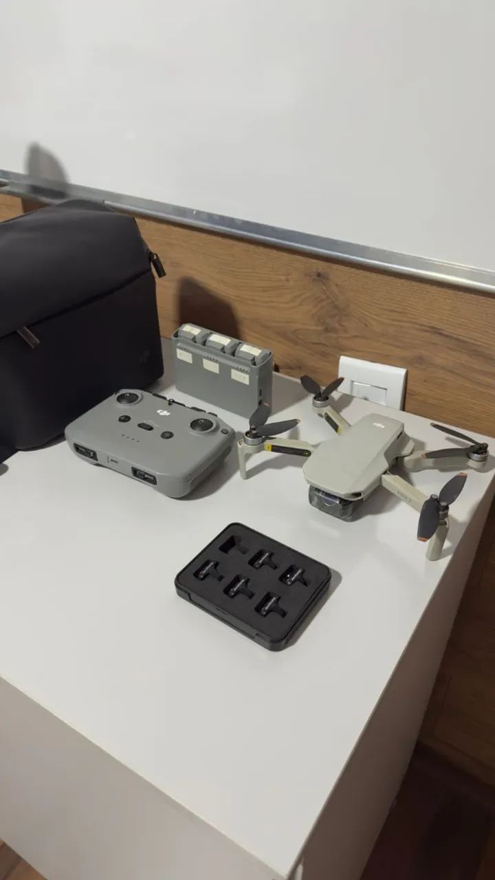 Drone DJI MINI 2 SE  Fly More Combo - Foto 3