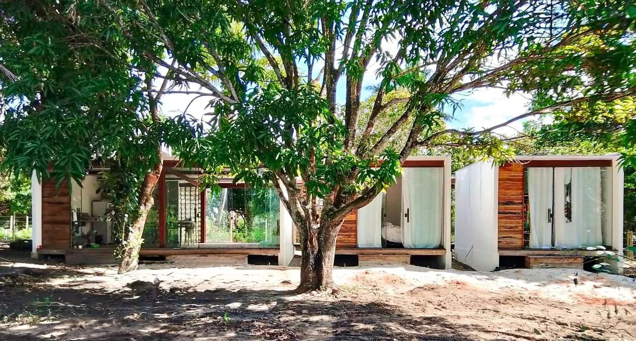 Casa Nova, Moderna, Mobiliada e Integrada à Natureza em Caraíva!
